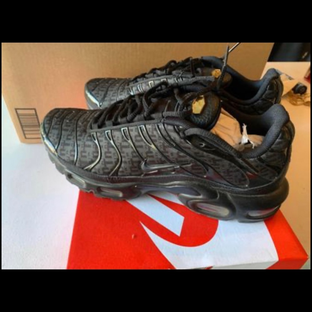 Nike Air Max TN Plus- Men Size 10.5-worn twice